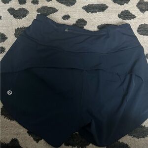 Lululemon Speed up shorts size 6, 4inch